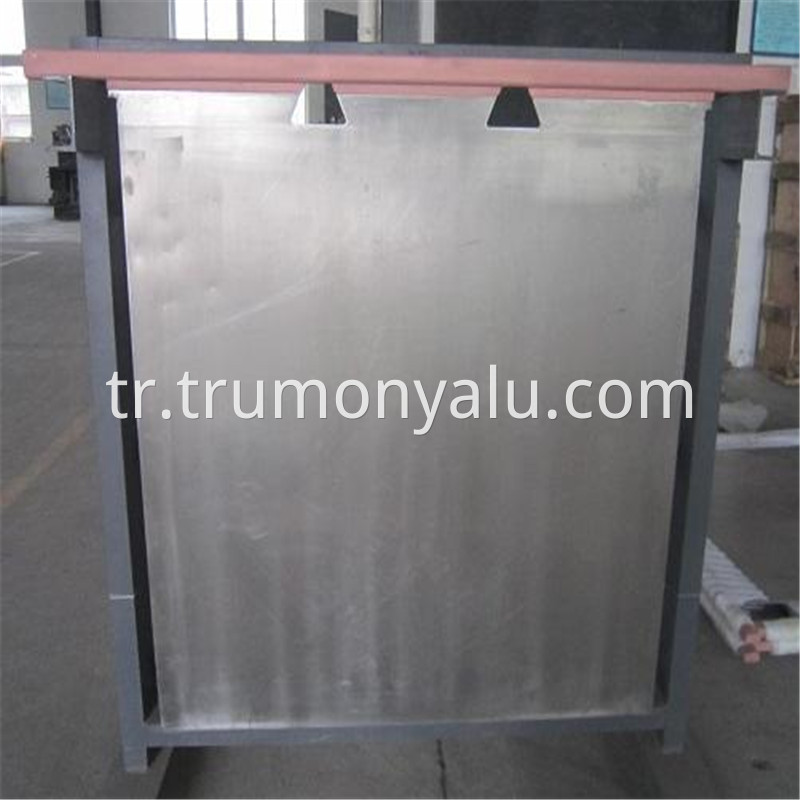 Cathodes In Zinc Electrolyze Aluminum Sheet01